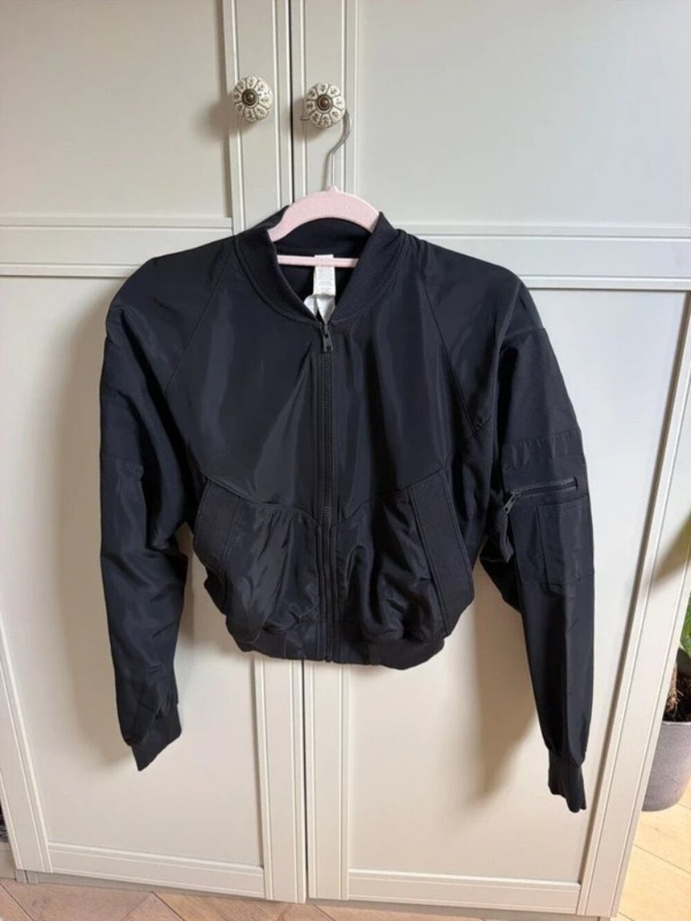 Alo Yoga Vent Cropped Black Bomber Jacket S